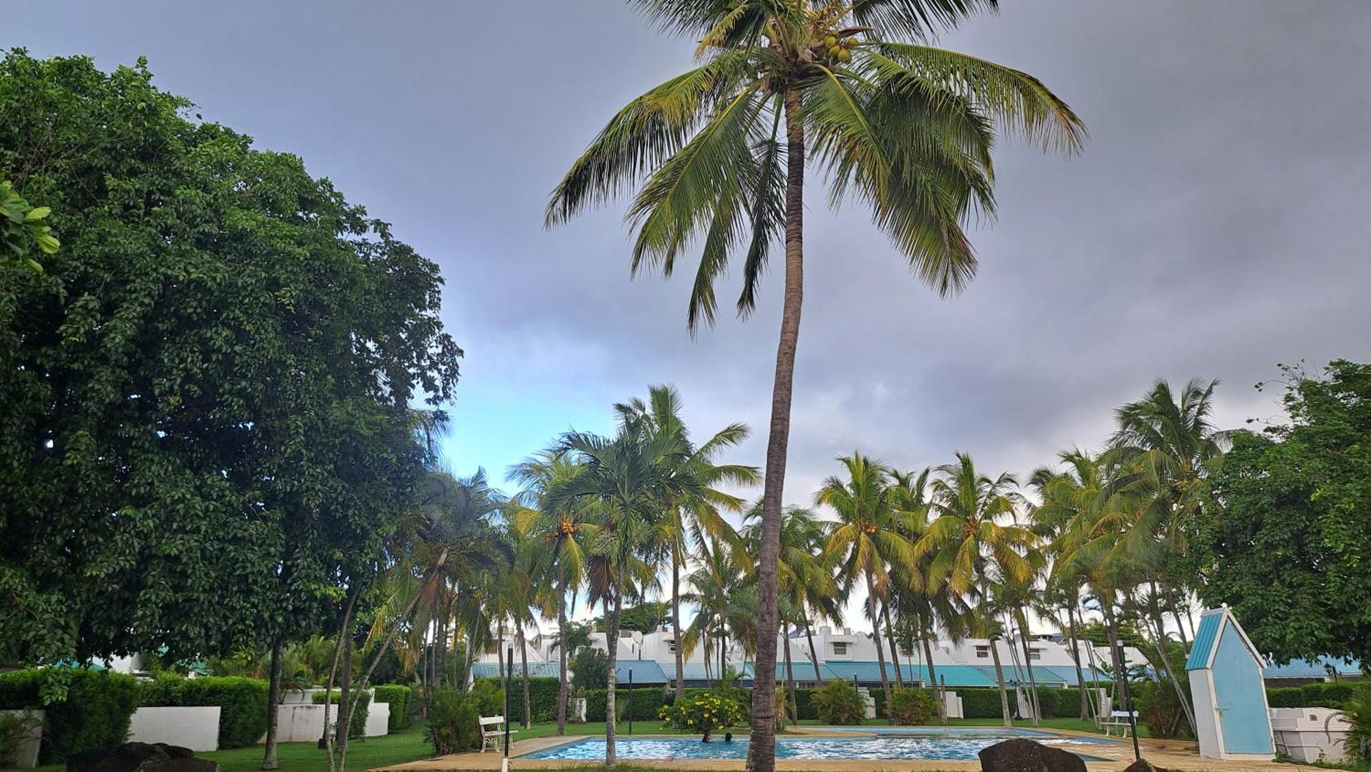 Peaceful And Private Villa Гранд Байе Екстериор снимка