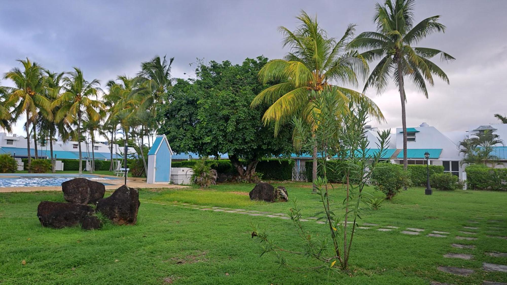 Peaceful And Private Villa Гранд Байе Екстериор снимка